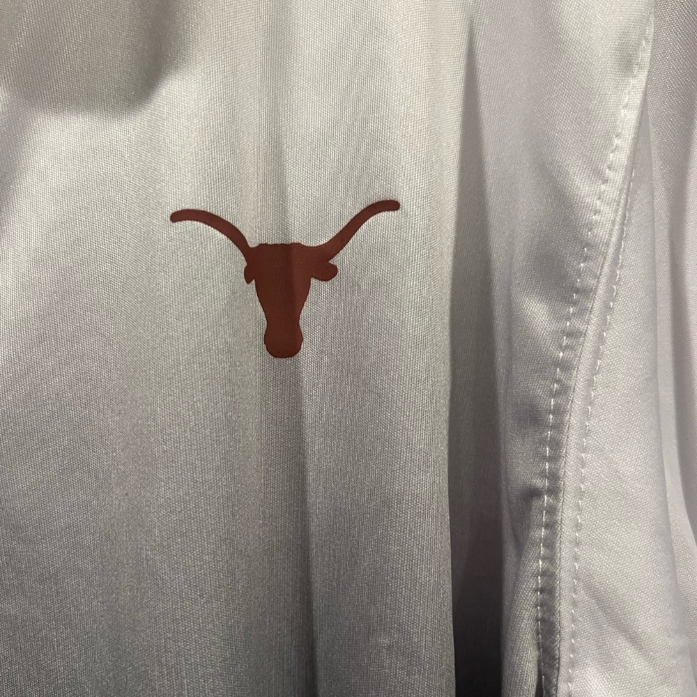 NWOT Longhorn Men’s ombré white to black pullover ½ zip - Picture 3 of 6